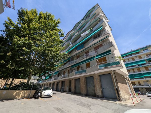 appartamento in vendita a Genova in zona Pegli