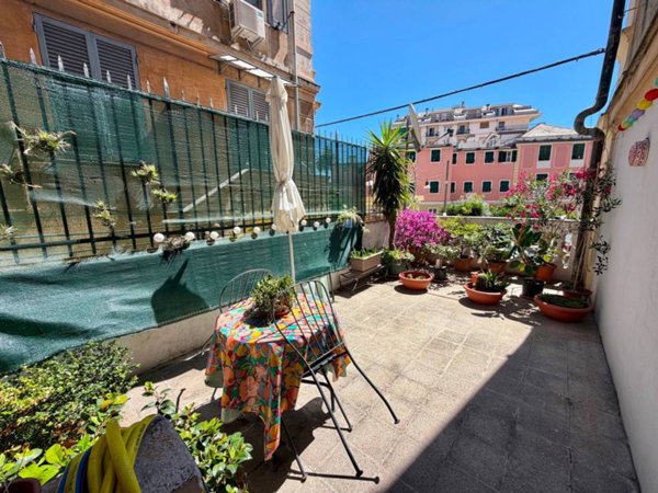 appartamento in vendita a Genova in zona Sestri Ponente