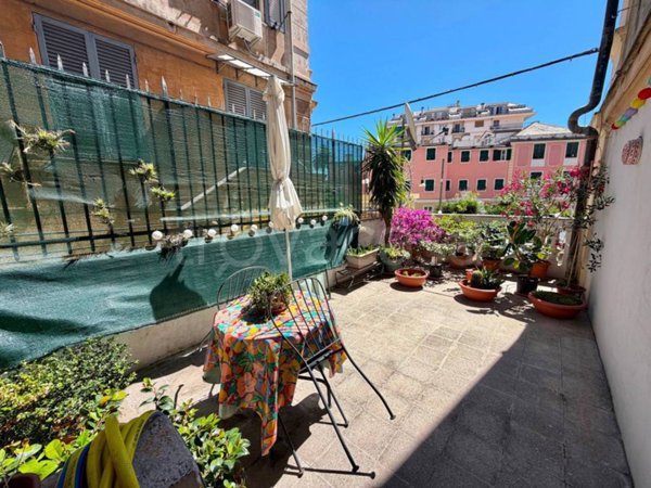 appartamento in vendita a Genova in zona Sestri Ponente