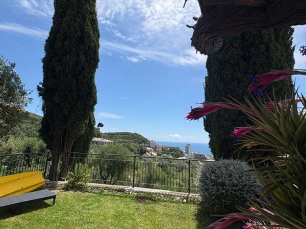 casa indipendente in vendita a Genova in zona Apparizione