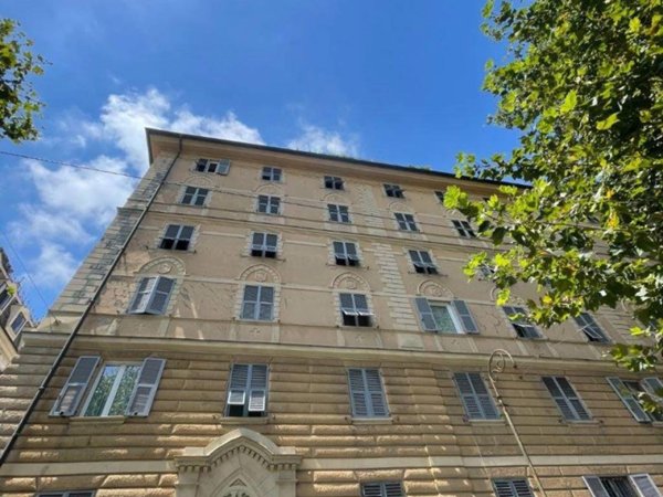 appartamento in vendita a Genova in zona Foce