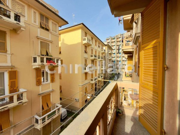 appartamento in vendita a Genova in zona Sestri Ponente