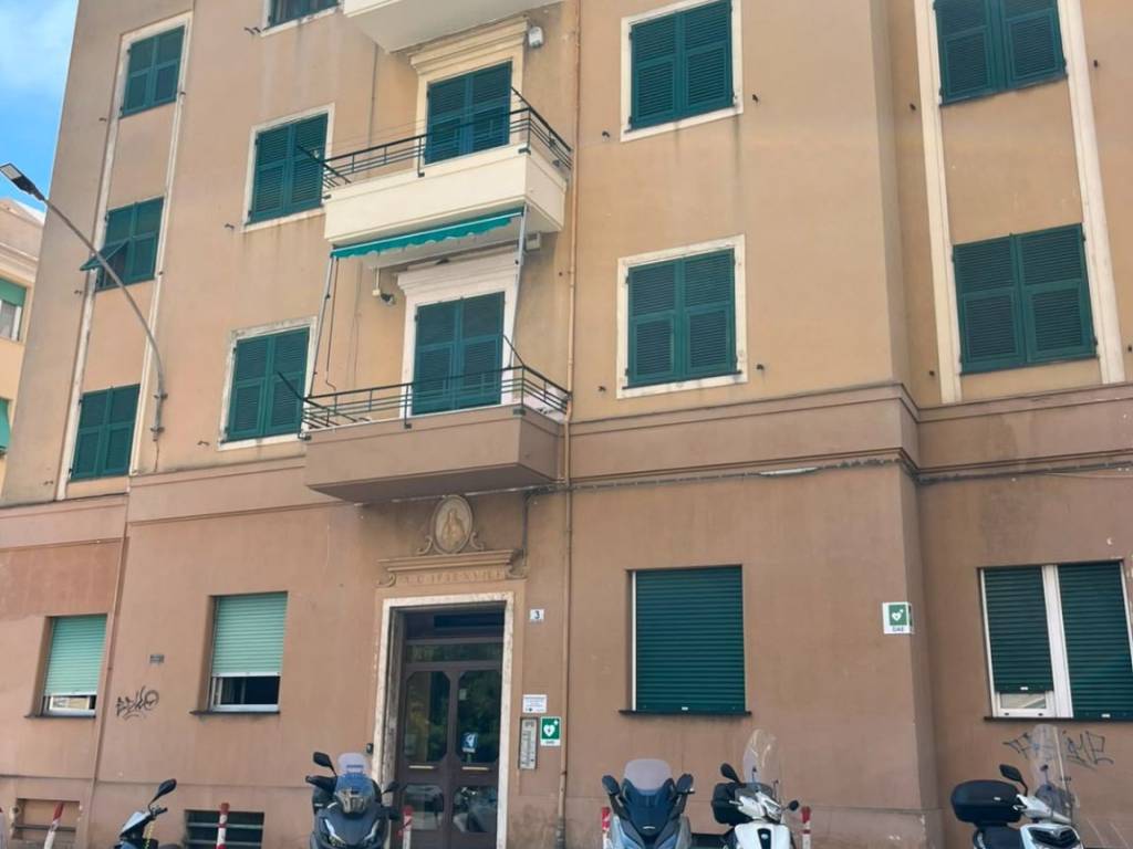 appartamento in vendita a Genova in zona Lagaccio / Granarolo