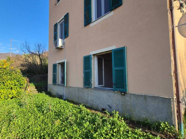 appartamento in vendita a Genova in zona Struppa