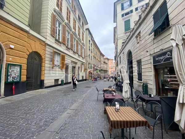 negozio in vendita a Genova in zona Sottoripa / Maddalena / Molo