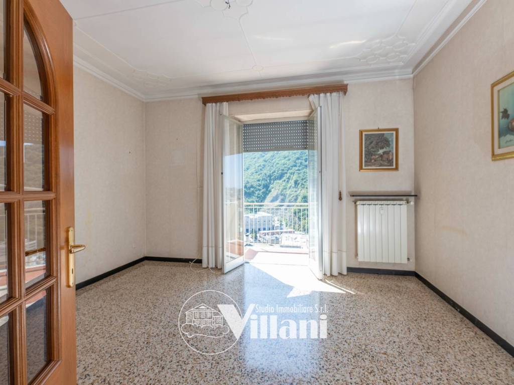 appartamento in vendita a Genova in zona Molassana