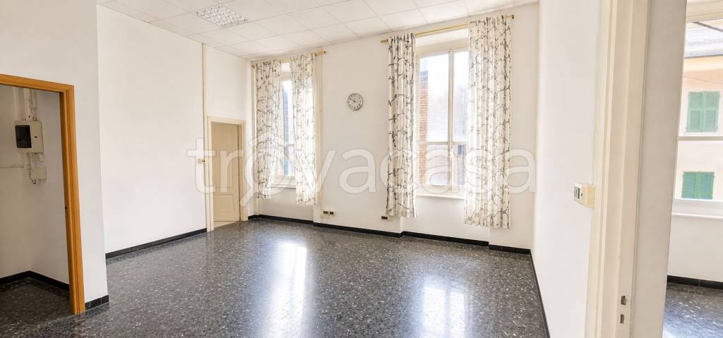 appartamento in vendita a Genova in zona Sottoripa / Maddalena / Molo