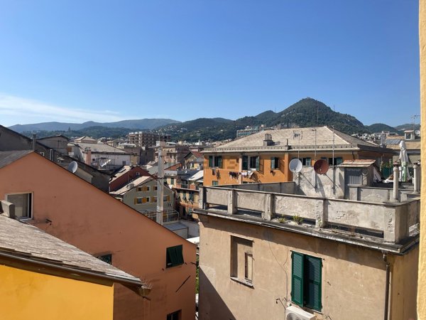 appartamento in vendita a Genova in zona Sestri Ponente