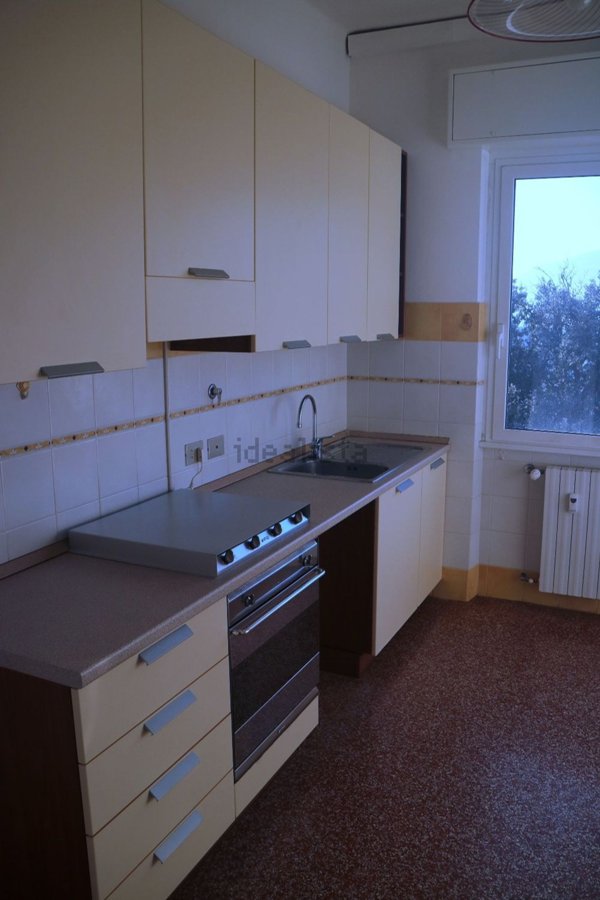 appartamento in vendita a Genova in zona Palmaro / Pra'