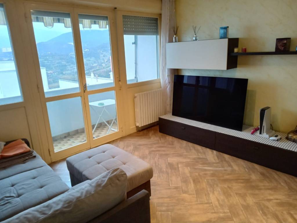 appartamento in vendita a Genova in zona Palmaro / Pra'