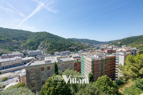appartamento in vendita a Genova in zona Molassana