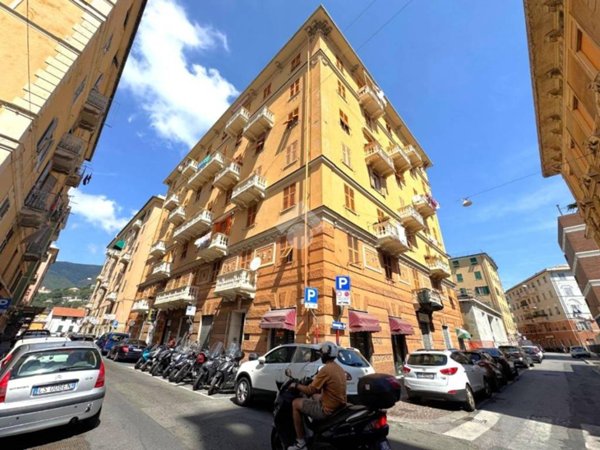 appartamento in vendita a Genova in zona Bolzaneto