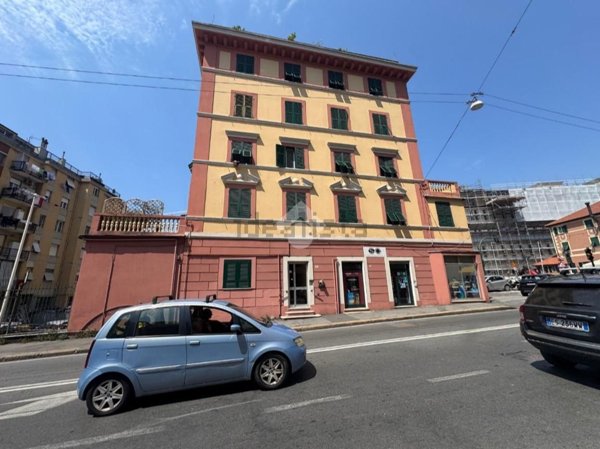 appartamento in vendita a Genova in zona Bolzaneto