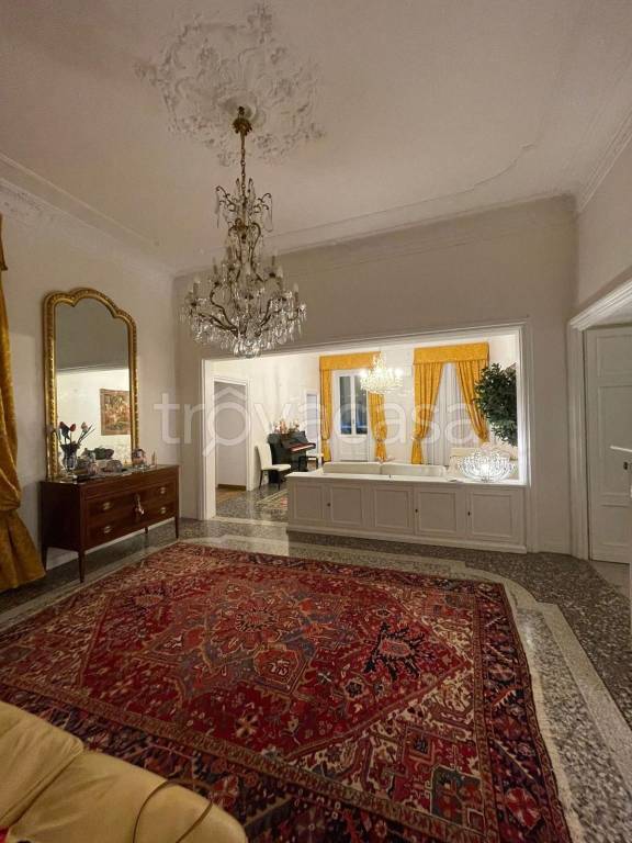appartamento in vendita a Genova in zona Castelletto