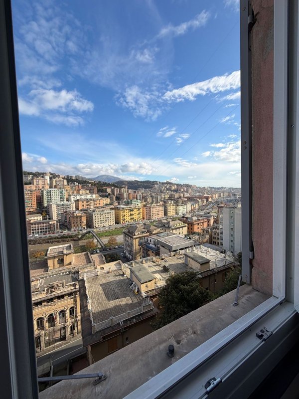 appartamento in vendita a Genova in zona Staglieno