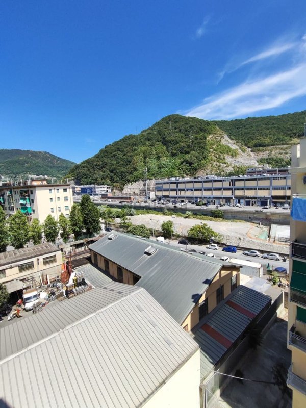 appartamento in vendita a Genova in zona Molassana
