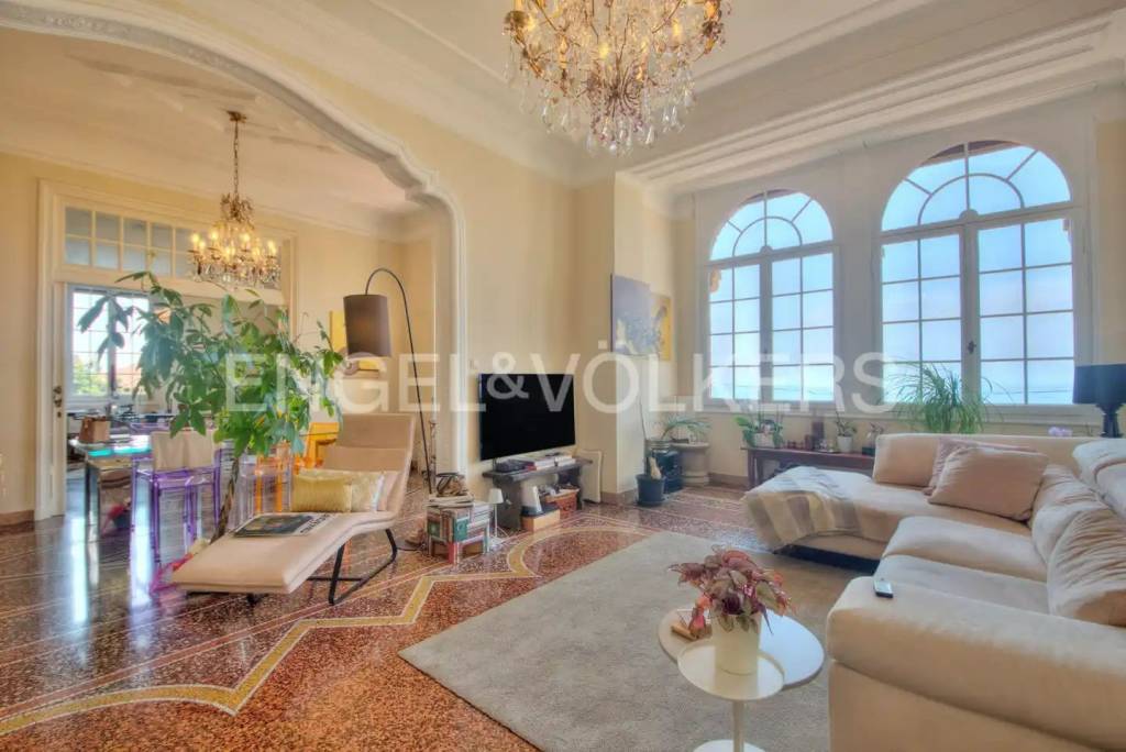 casa indipendente in vendita a Genova in zona Quinto al Mare