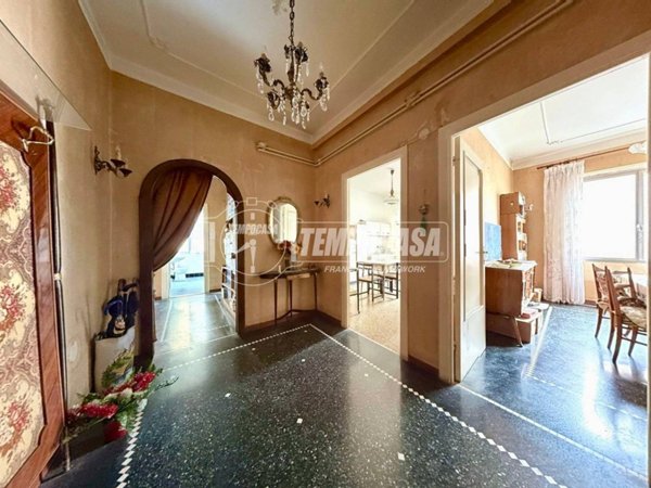 appartamento in vendita a Genova in zona Sestri Ponente