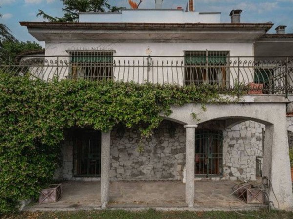 casa indipendente in vendita a Genova in zona Apparizione