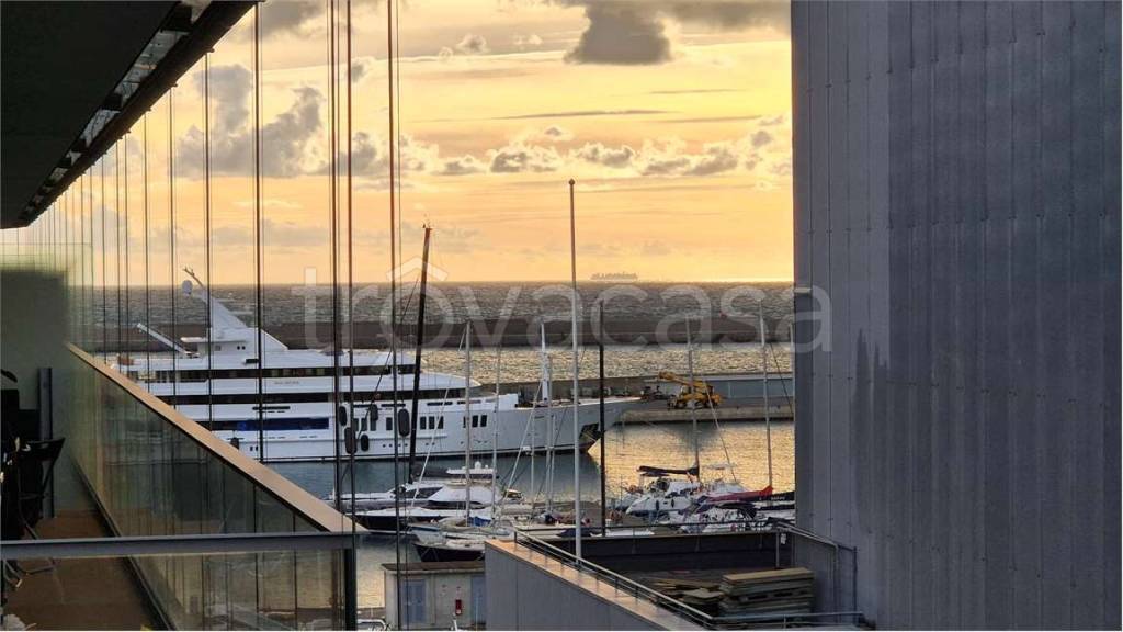 appartamento in vendita a Genova in zona Carignano