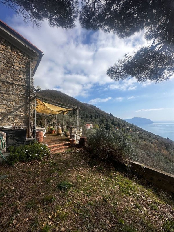casa indipendente in vendita a Genova in zona Nervi