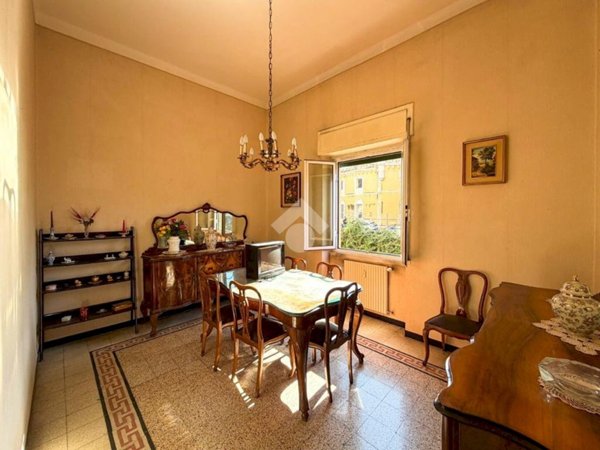 appartamento in vendita a Genova in zona Rivarolo
