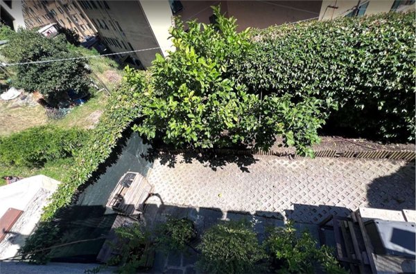 appartamento in vendita a Genova in zona Rivarolo