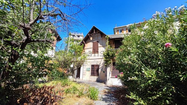 casa indipendente in vendita a Genova in zona Pegli