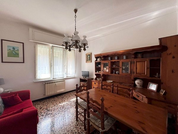 appartamento in vendita a Genova in zona Sestri Ponente