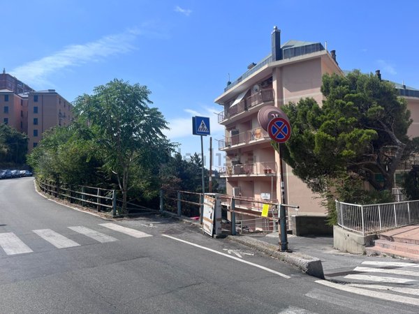 appartamento in vendita a Genova in zona Oregina