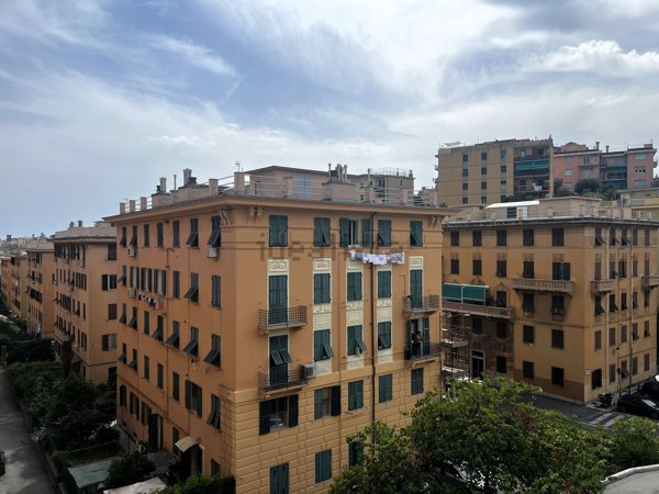 appartamento in vendita a Genova in zona Sturla