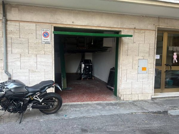 casa indipendente in vendita a Genova in zona Marassi