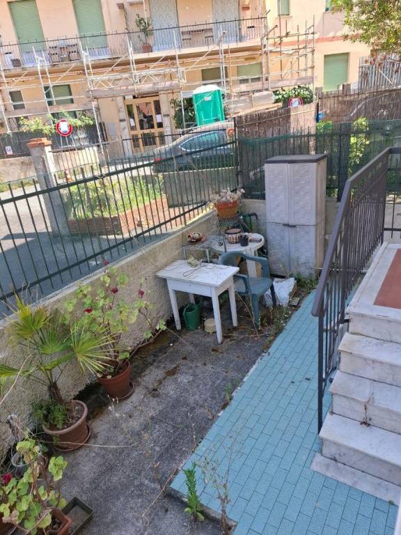 appartamento in vendita a Genova in zona Pontedecimo