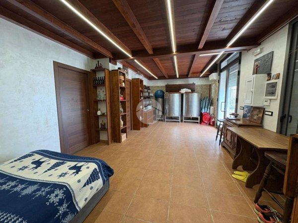 negozio in vendita a Genova in zona Sestri Ponente