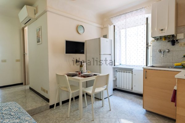 appartamento in vendita a Genova in zona Sestri Ponente