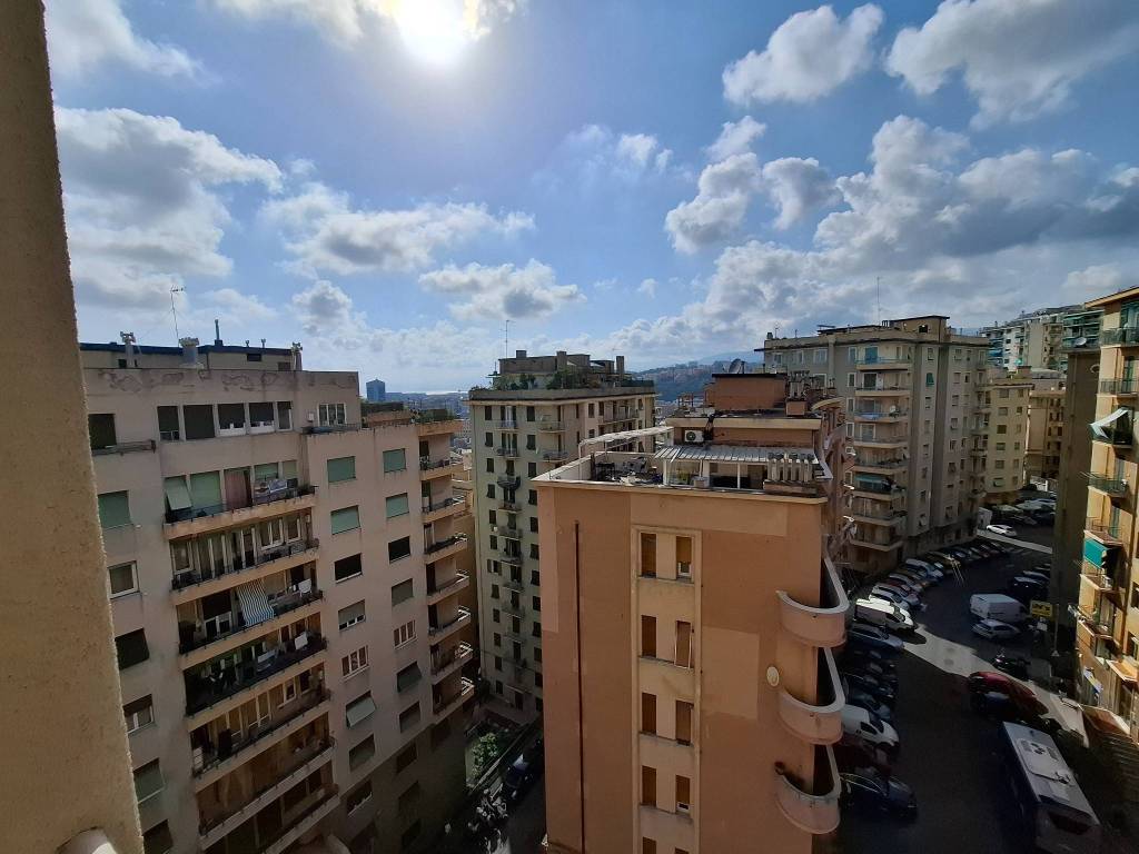 appartamento in vendita a Genova in zona Sampierdarena