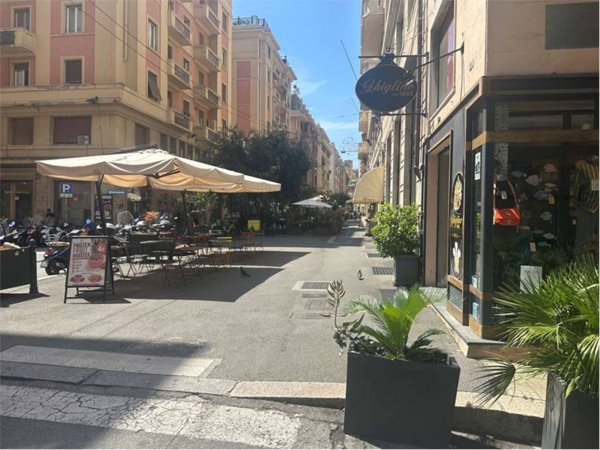 negozio in vendita a Genova