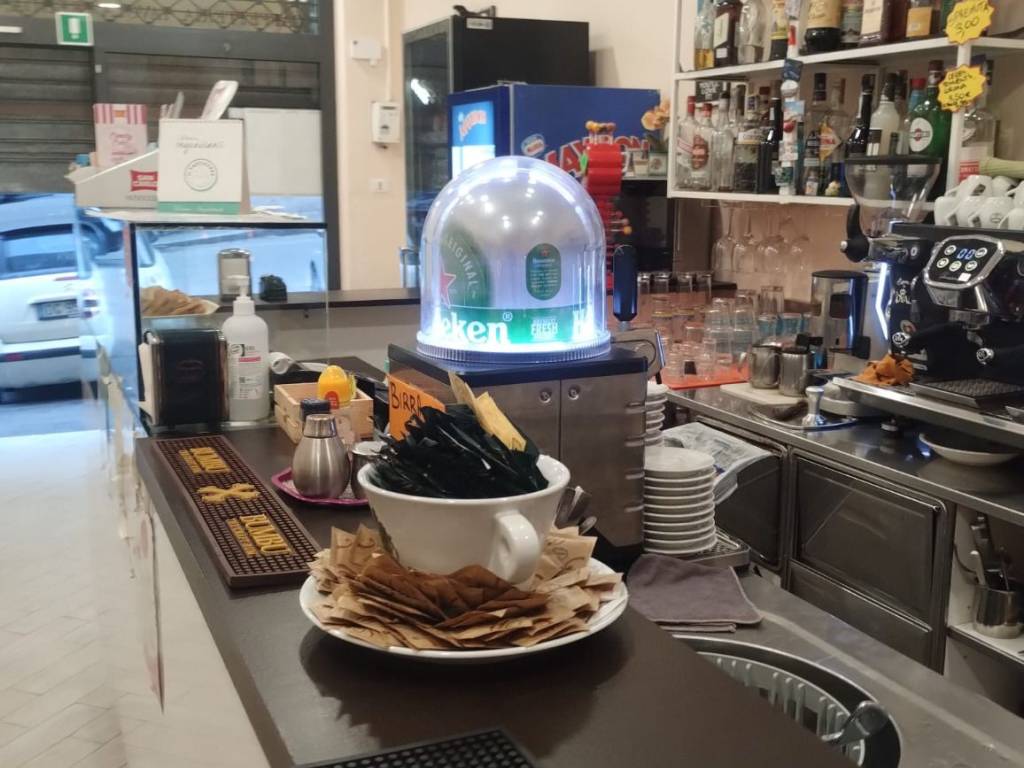 negozio in vendita a Genova in zona Sampierdarena