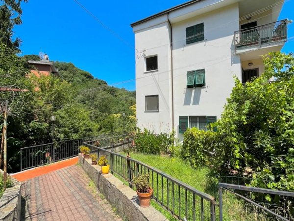appartamento in vendita a Genova in zona Rivarolo