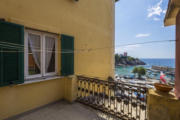 esavano in vendita a Genova in zona Nervi