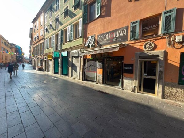 negozio in vendita a Genova in zona Sestri Ponente