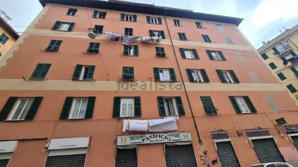 locale commerciale in vendita a Genova in zona San Fruttuoso