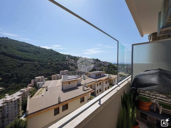 appartamento in vendita a Genova in zona Apparizione