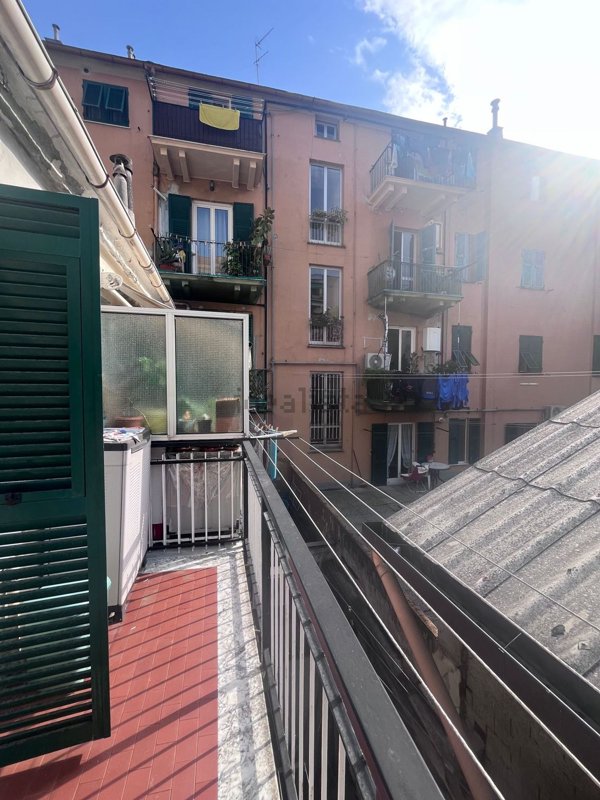 appartamento in vendita a Genova in zona Sestri Ponente