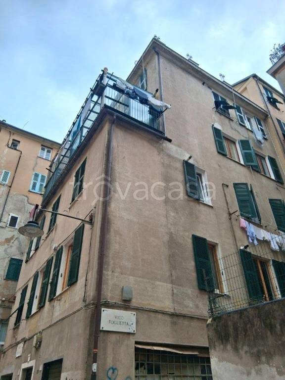 appartamento in vendita a Genova in zona Sottoripa / Maddalena / Molo