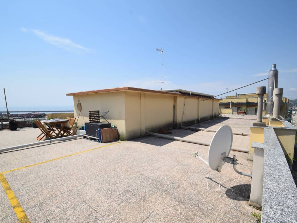 appartamento in vendita a Genova in zona Palmaro / Pra'