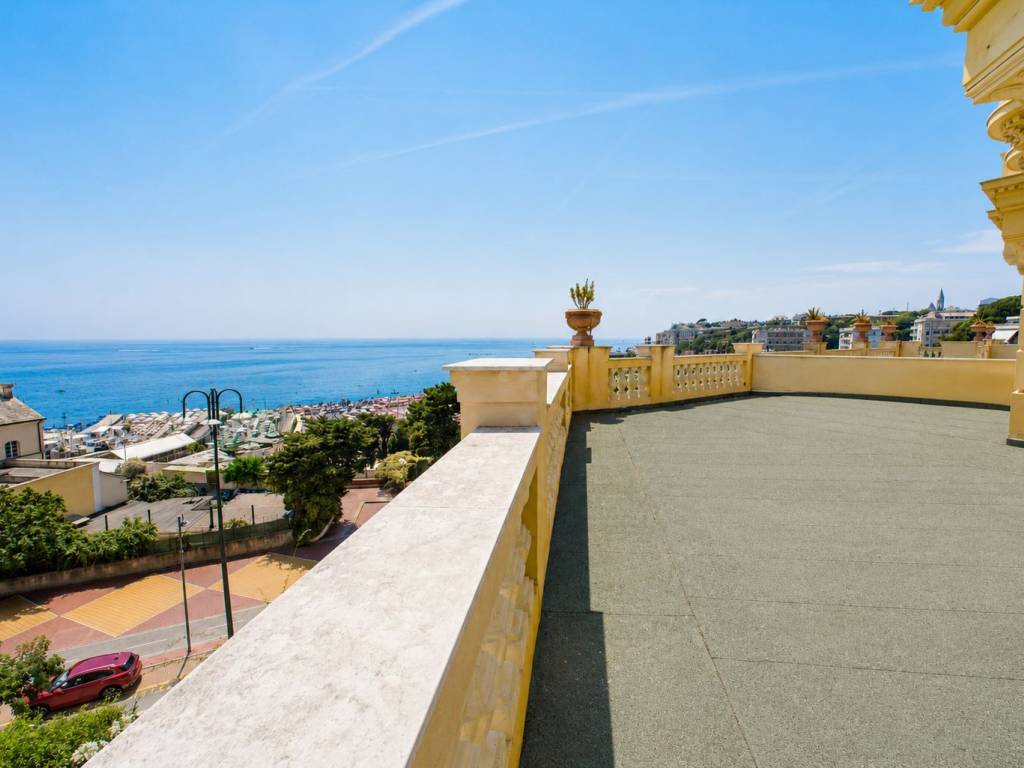 appartamento in vendita a Genova in zona Albaro