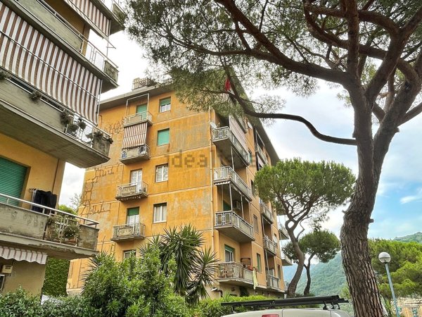 appartamento in vendita a Genova in zona Molassana