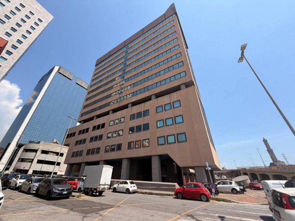 ufficio in vendita a Genova in zona Sampierdarena