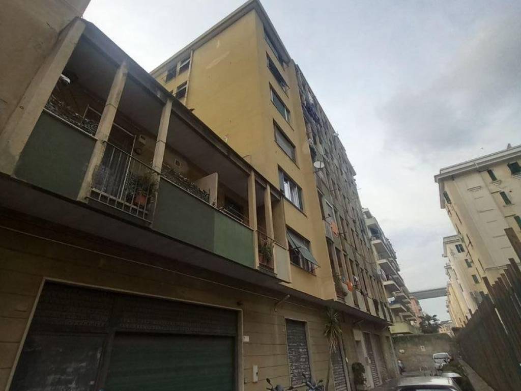 appartamento in vendita a Genova in zona Sampierdarena